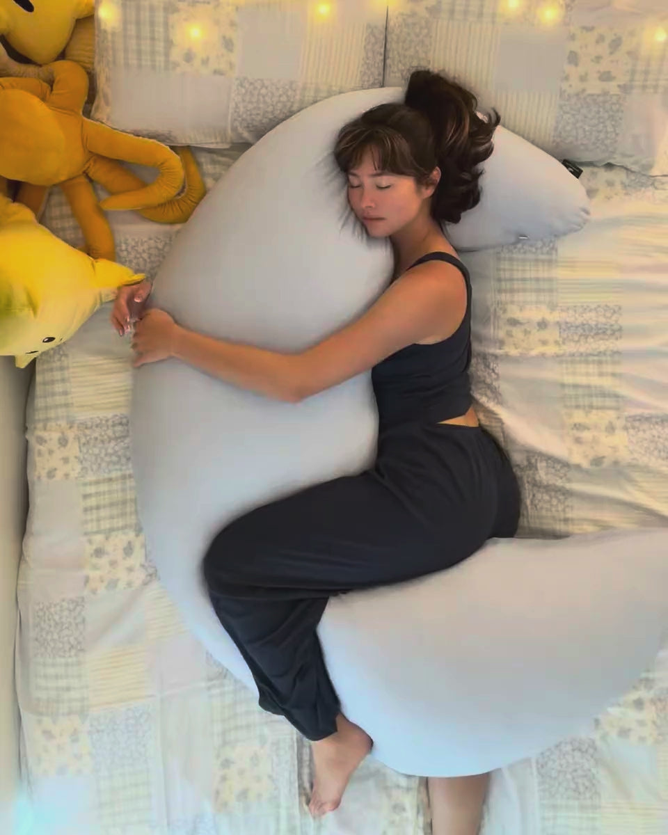 SnuggleMoon body pillow in Lunair Sky Blue cover – video
